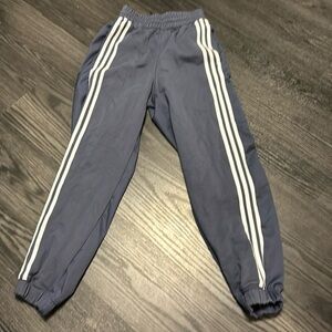 🍍ADIDAS YOUTH SWEAT PANTS🍍Sz 6/gray/blue color